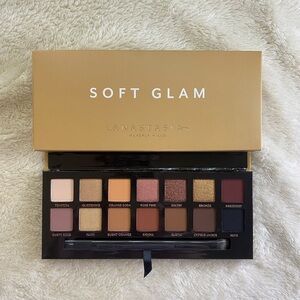 Soft glam eyeshadow palette